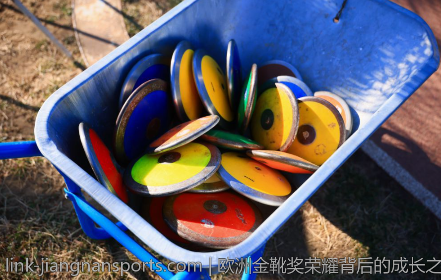 欧洲金靴奖荣耀背后的成长之路